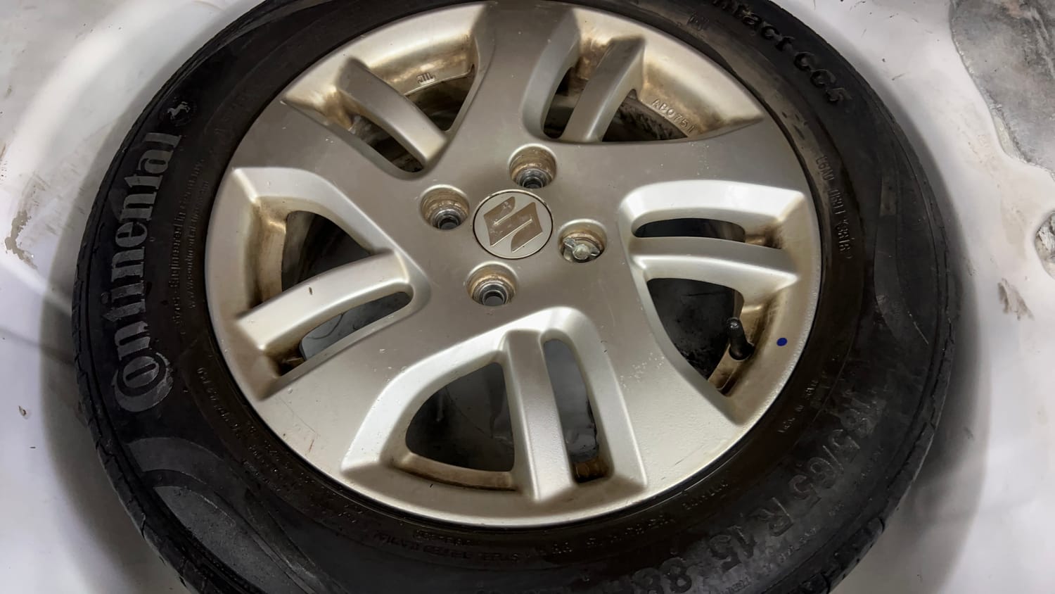 Used 2012 Maruti Suzuki Swift Dzire ZXI Petrol Manual tyres SPARE TYRE VIEW