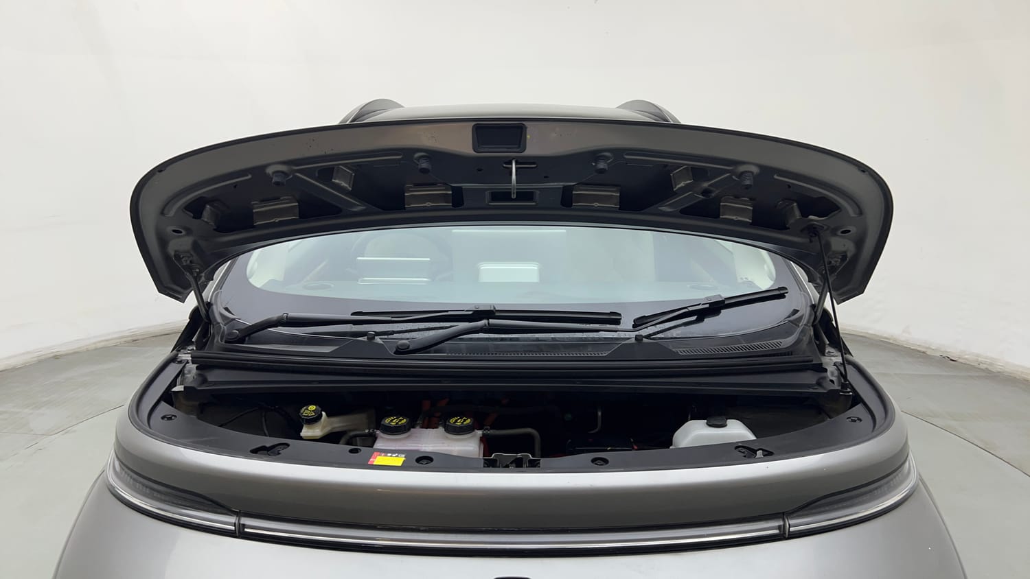 Used 2025 MG Motors Windsor EV Essence Pro Electric Automatic engine ENGINE & BONNET OPEN FRONT VIEW
