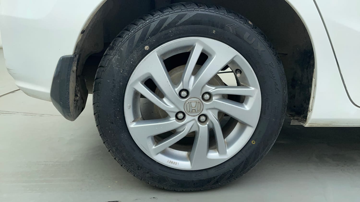 Used 2021 Honda Jazz ZX CVT Petrol Automatic tyres RIGHT REAR TYRE RIM VIEW