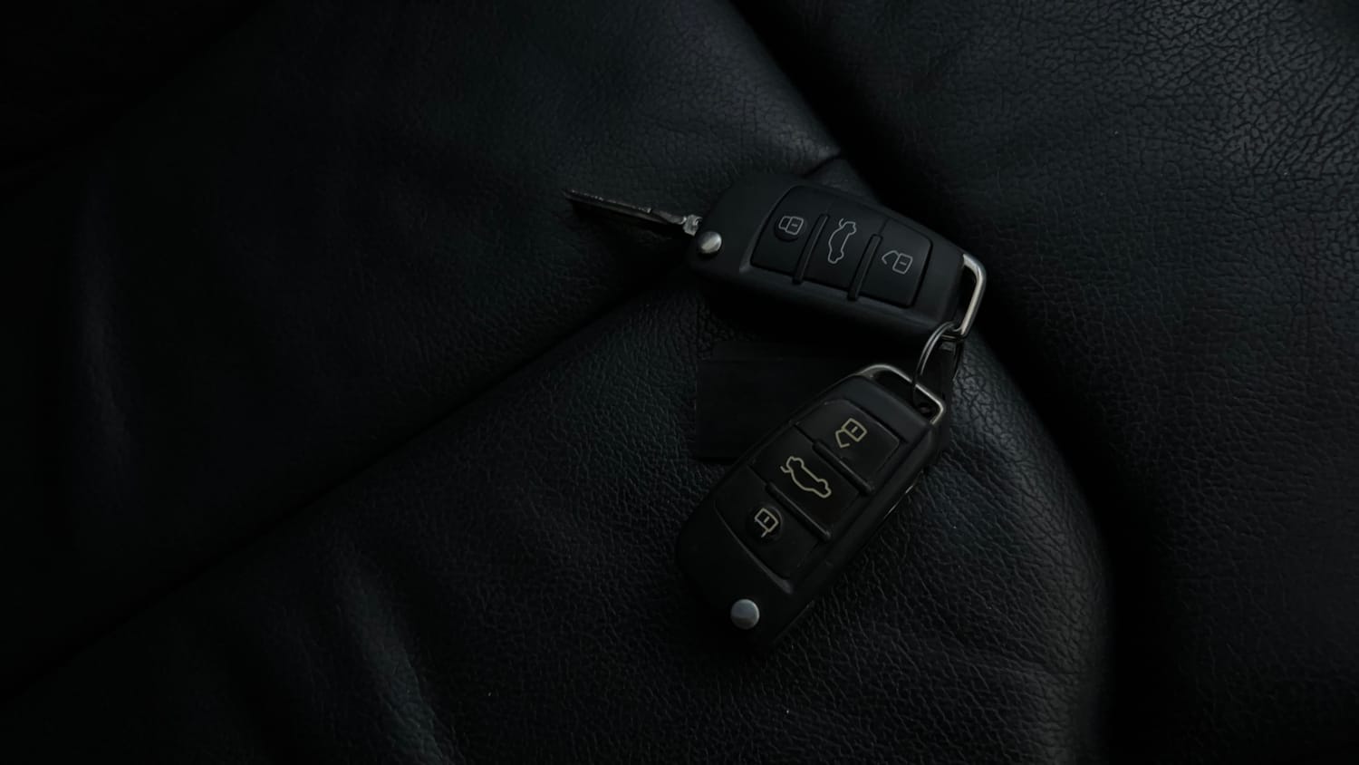 Used 2015 Audi A3 35 TDI Premium Plus + Sunroof Diesel Automatic extra CAR KEY VIEW