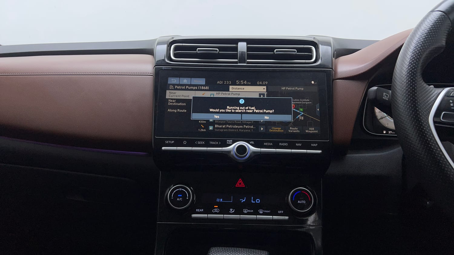Used 2022 Hyundai Alcazar Signature (O) 7 Seater 1.5 Diesel AT Diesel Automatic interior MUSIC SYSTEM & AC CONTROL VIEW
