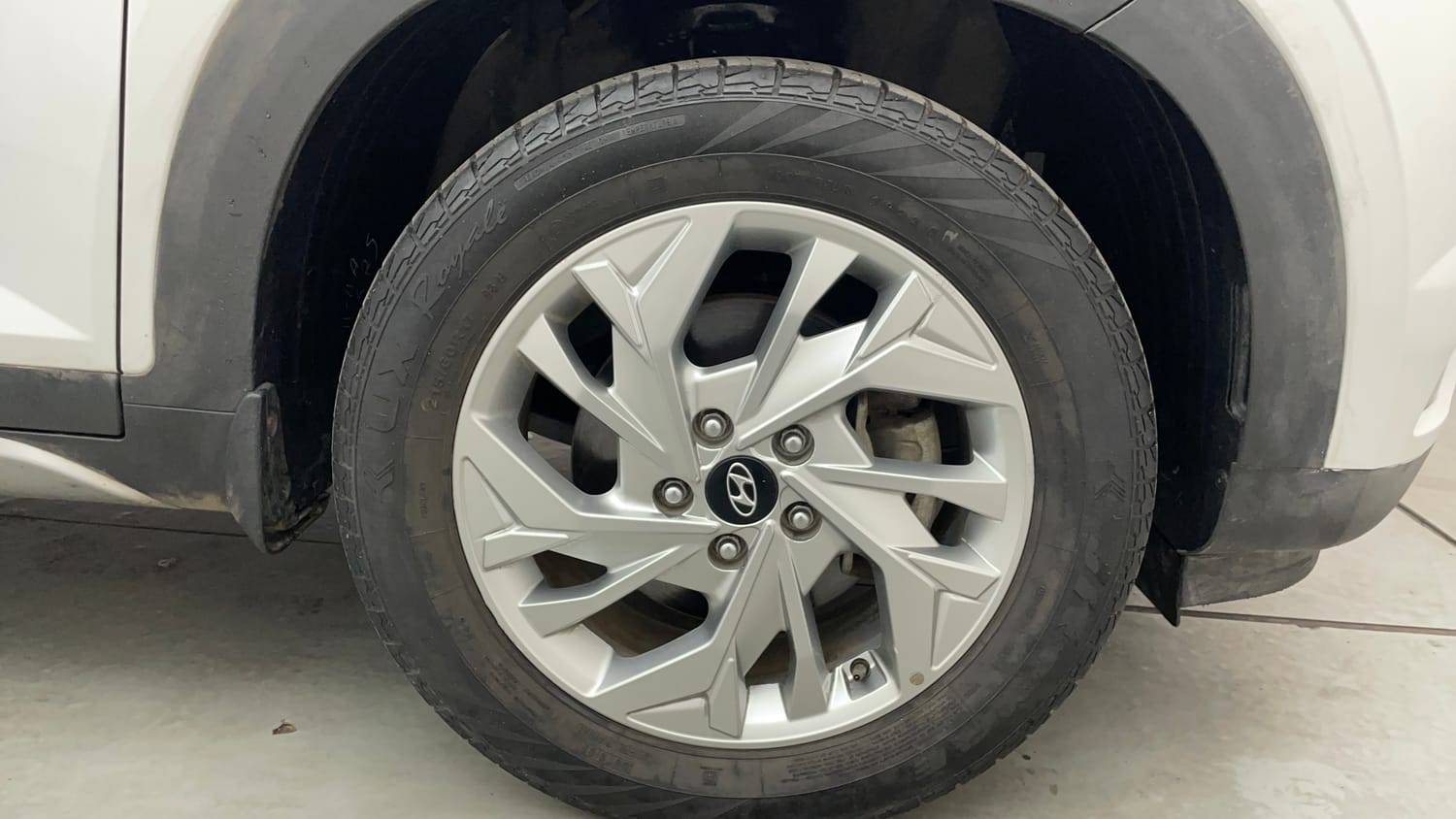 Used 2022 Hyundai Creta SX 1.5 Petrol Petrol Manual tyres RIGHT FRONT TYRE RIM VIEW