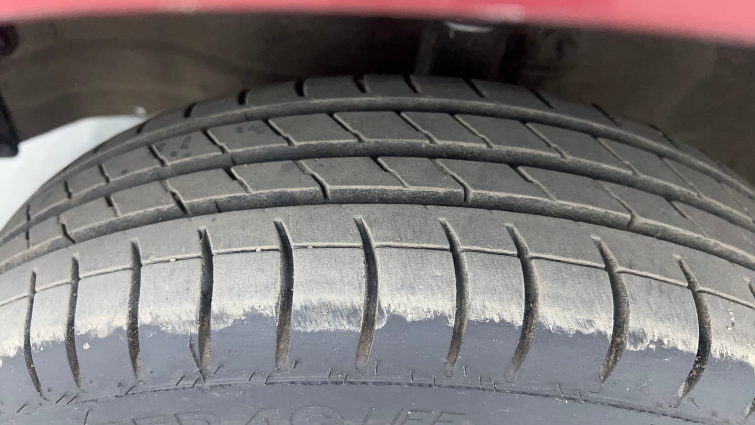 Used 2016 Maruti Suzuki Wagon R 1.0 VXI AMT Petrol Automatic tyres LEFT FRONT TYRE TREAD VIEW