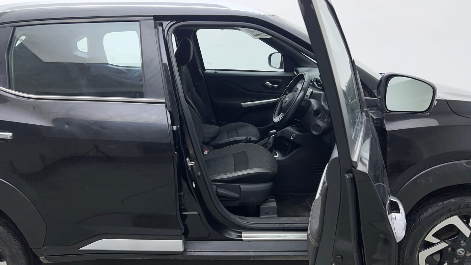 Used 2023 Nissan Magnite XV Premium Turbo CVT Petrol Automatic interior RIGHT SIDE FRONT DOOR CABIN VIEW