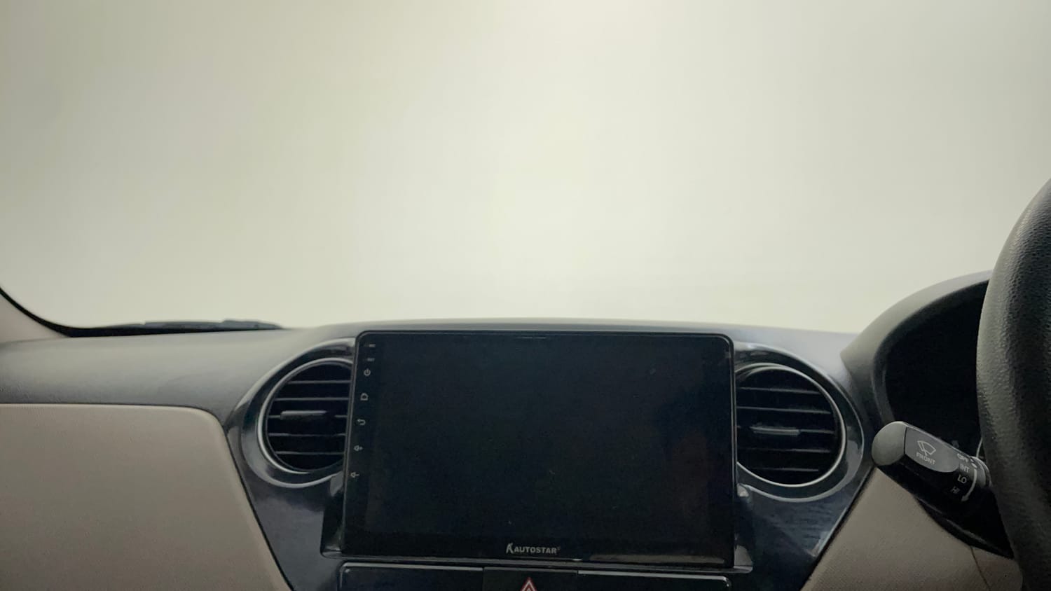Used 2014 Hyundai Grand i10 Sportz 1.2 Kappa VTVT Petrol Manual top_features Integrated (in-dash) music system