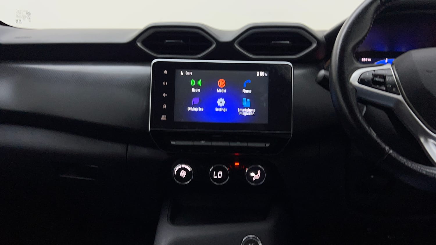 Used 2022 Nissan Magnite XV Premium Turbo CVT Petrol Automatic interior MUSIC SYSTEM & AC CONTROL VIEW