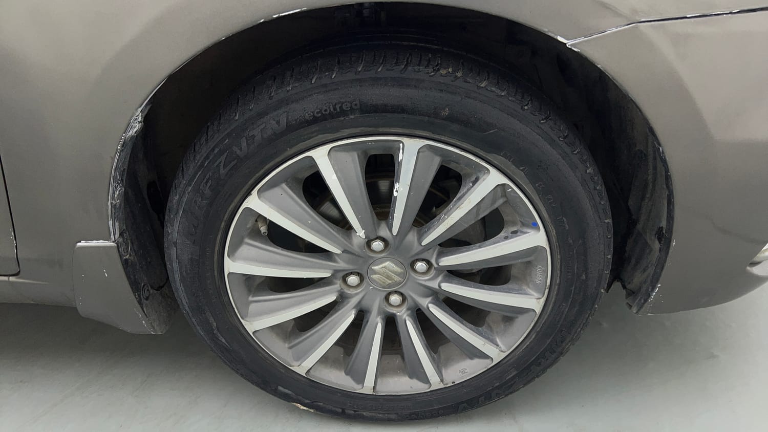 Used 2018 Maruti Suzuki Ciaz Alpha Hybrid 1.5 Petrol Manual tyres RIGHT FRONT TYRE RIM VIEW