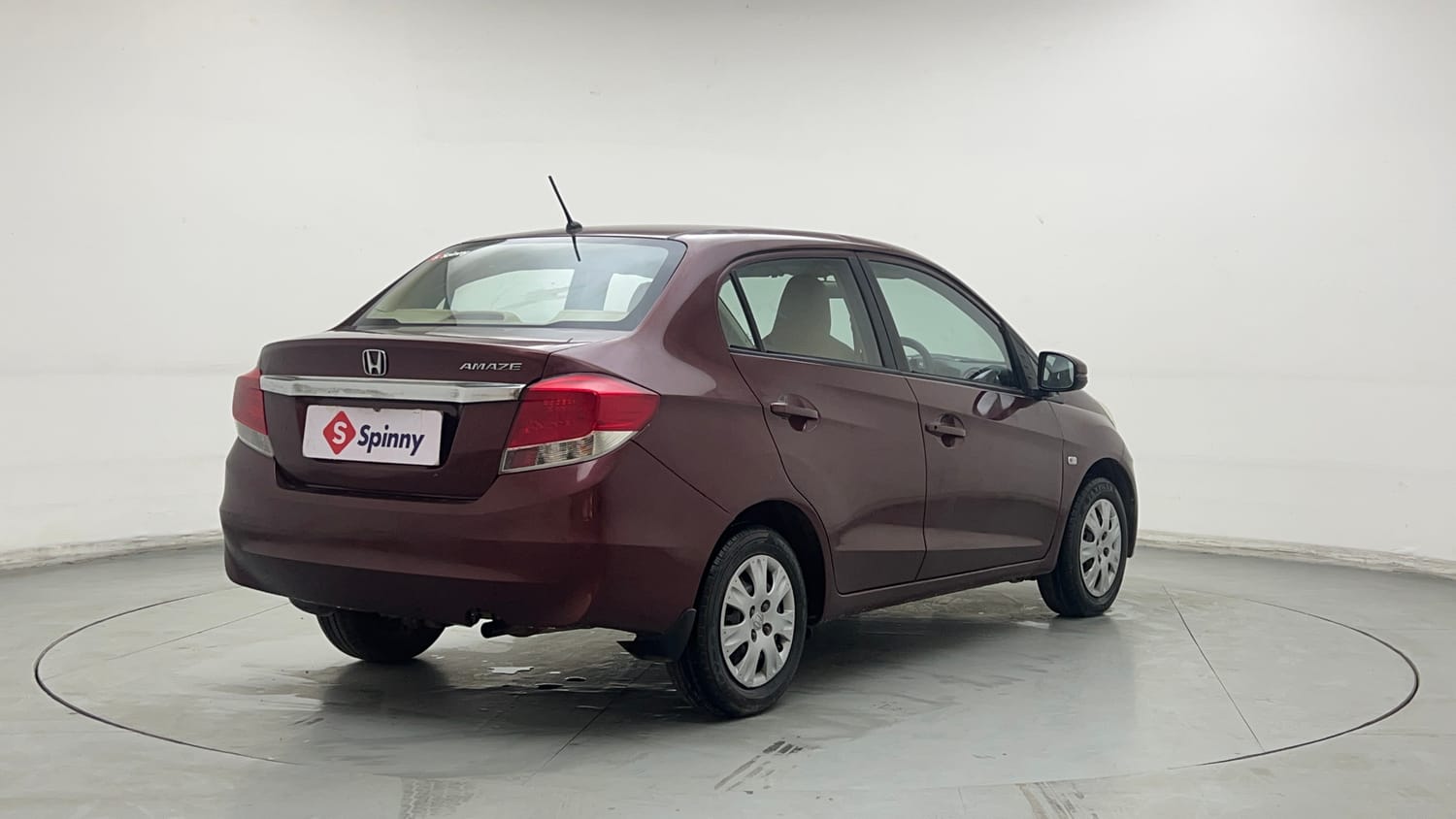 Used 2015 Honda Amaze 1.2 S i-VTEC Petrol Manual exterior RIGHT REAR CORNER VIEW