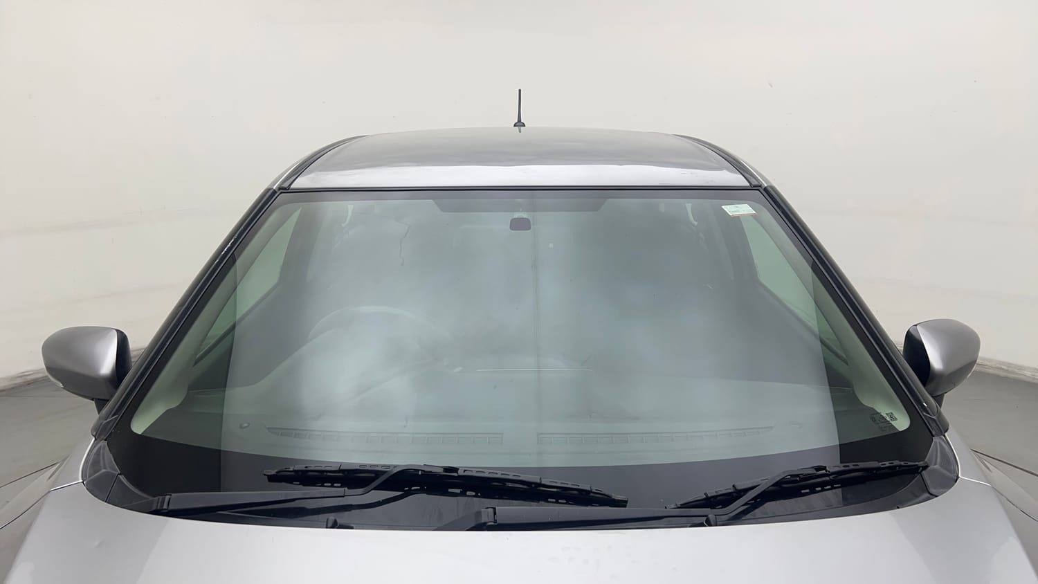 Used 2019 Maruti Suzuki Baleno Alpha Petrol Manual exterior FRONT WINDSHIELD VIEW