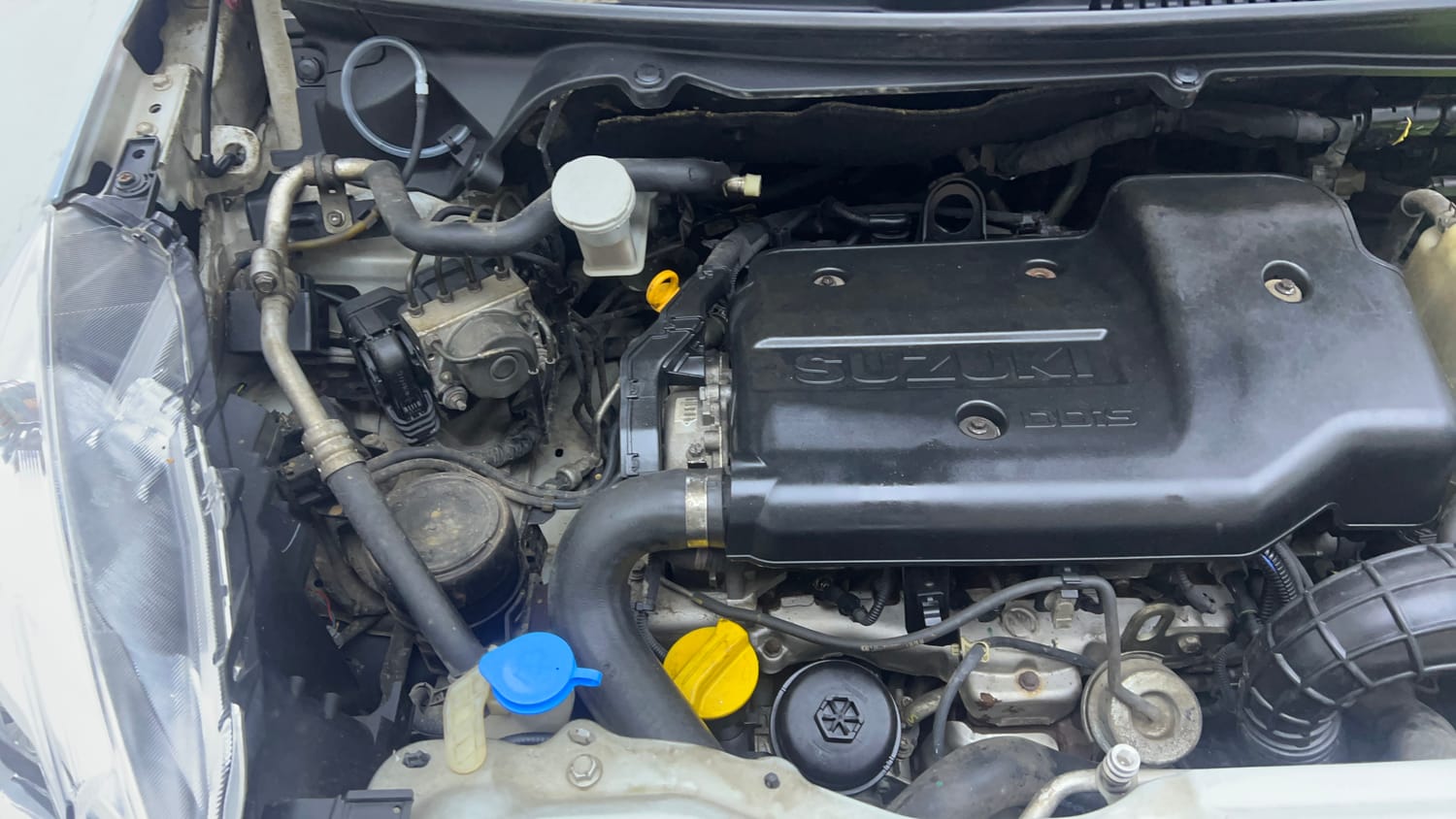Used 2016 Maruti Suzuki Ertiga ZDI + SHVS Diesel Manual engine ENGINE RIGHT SIDE VIEW