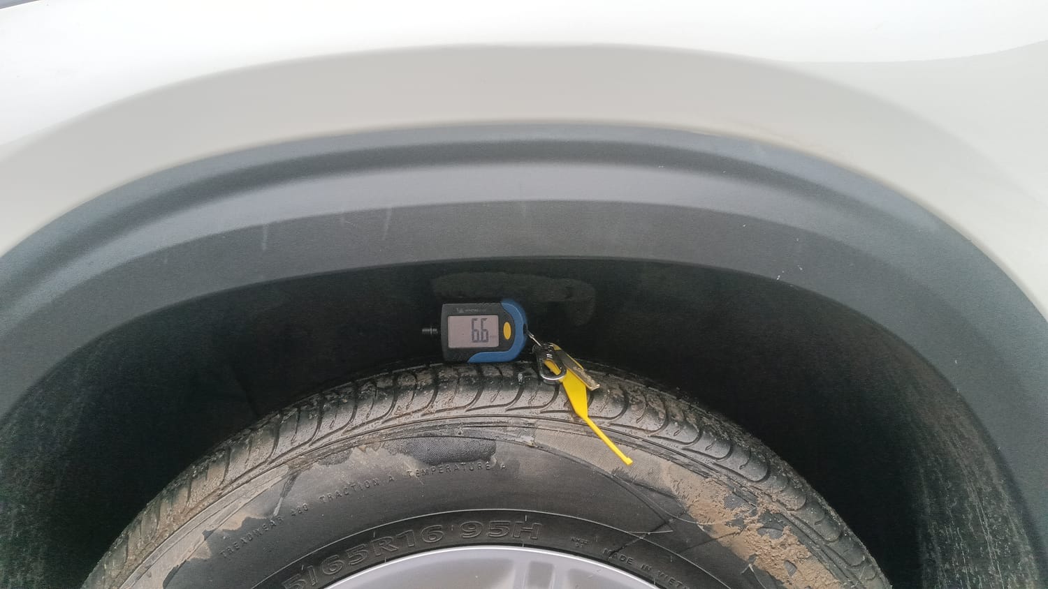 Used 2021 Kia Seltos HTK 1.5 Petrol Manual tyres LEFT FRONT TYRE TREAD VIEW