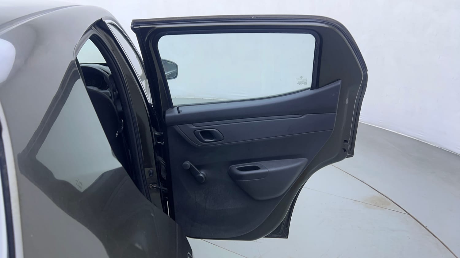 Used 2018 Renault Kwid 1.0 RXT Petrol Manual interior RIGHT REAR DOOR OPEN VIEW