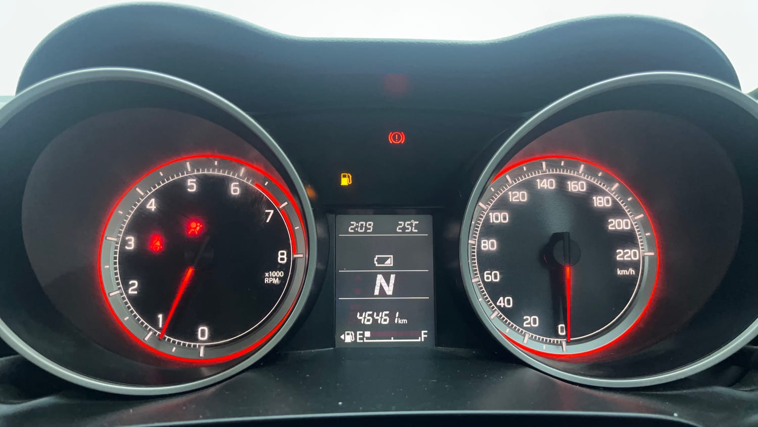 Used 2020 Maruti Suzuki Swift ZXi AMT Petrol Automatic interior CLUSTERMETER VIEW