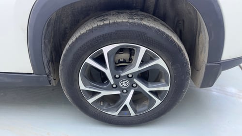 Used 2024 Toyota Urban Cruiser Hyryder V Hybrid Dual Tone Hybrid Automatic tyres LEFT REAR TYRE RIM VIEW