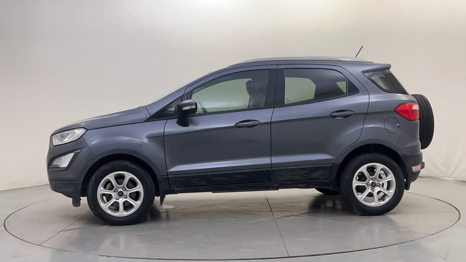 Used 2018 Ford EcoSport Titanium 1.5L TDCi Diesel Manual exterior LEFT SIDE VIEW