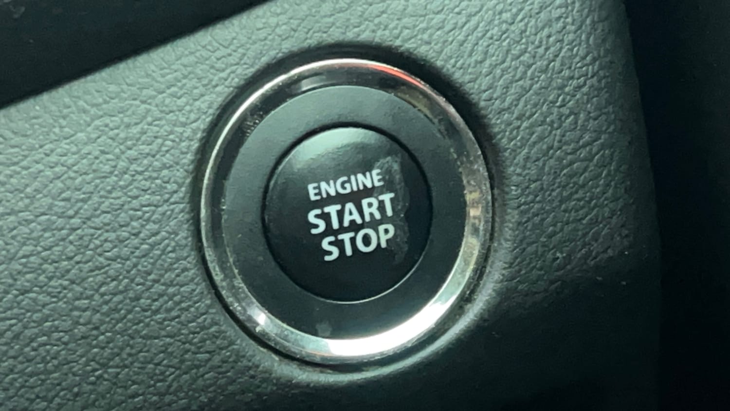 Used 2019 Maruti Suzuki Baleno Alpha Petrol Manual top_features Keyless start