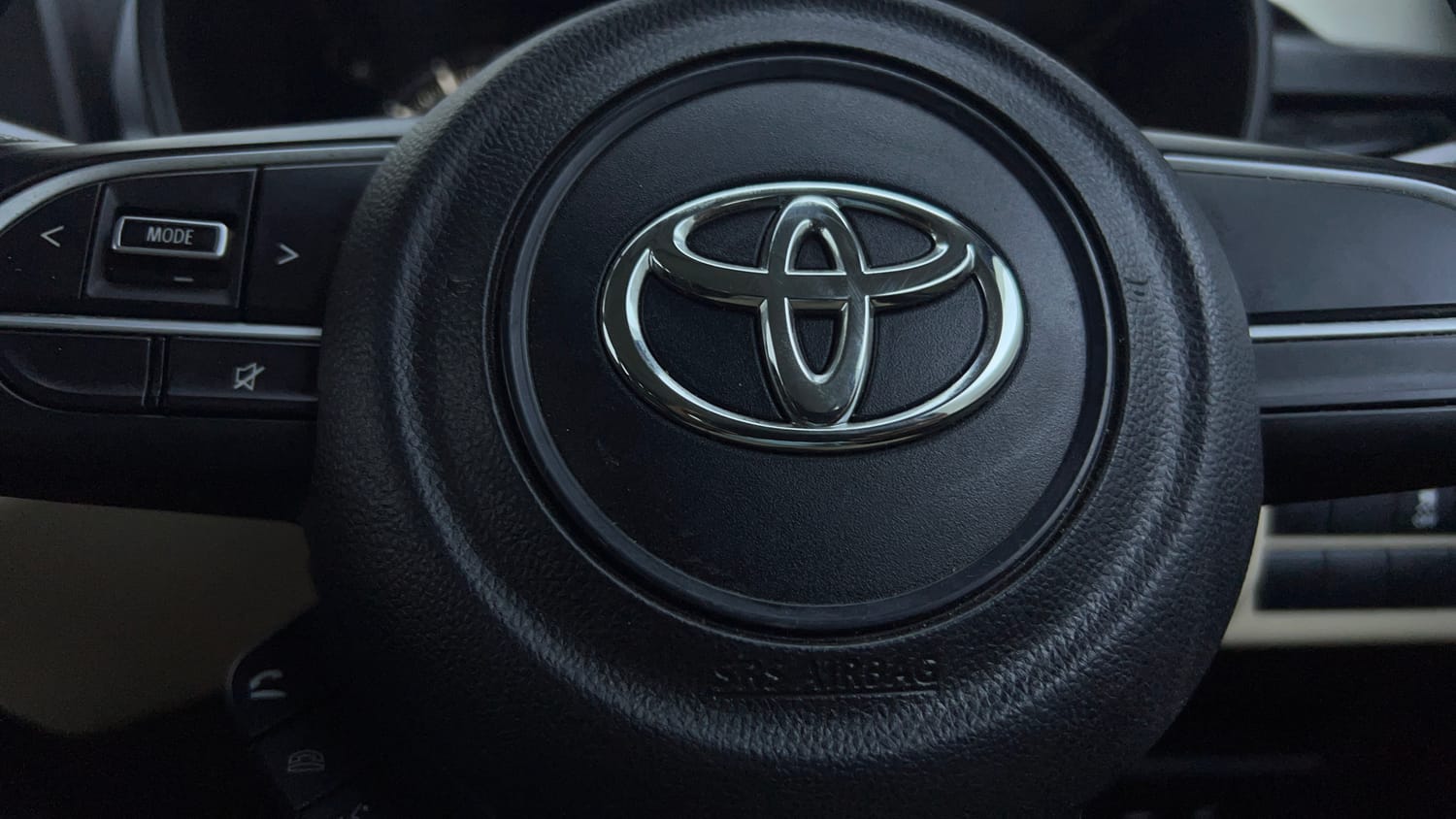 Used 2024 Toyota Glanza G AMT Petrol Automatic top_features Airbags