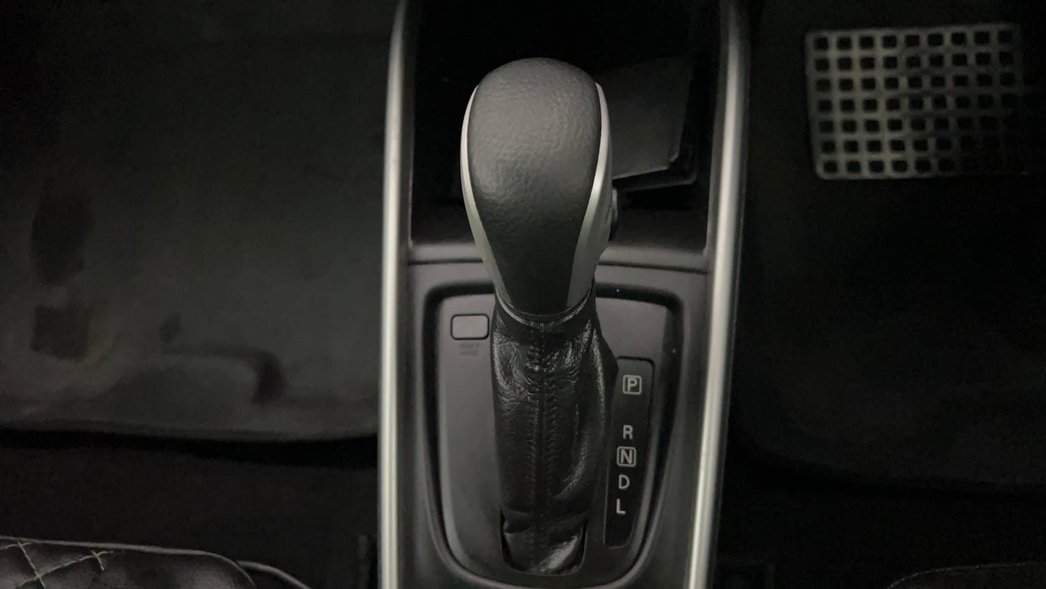 Used 2018 Maruti Suzuki Baleno Zeta 1.2 AT Petrol Automatic interior GEAR  KNOB VIEW