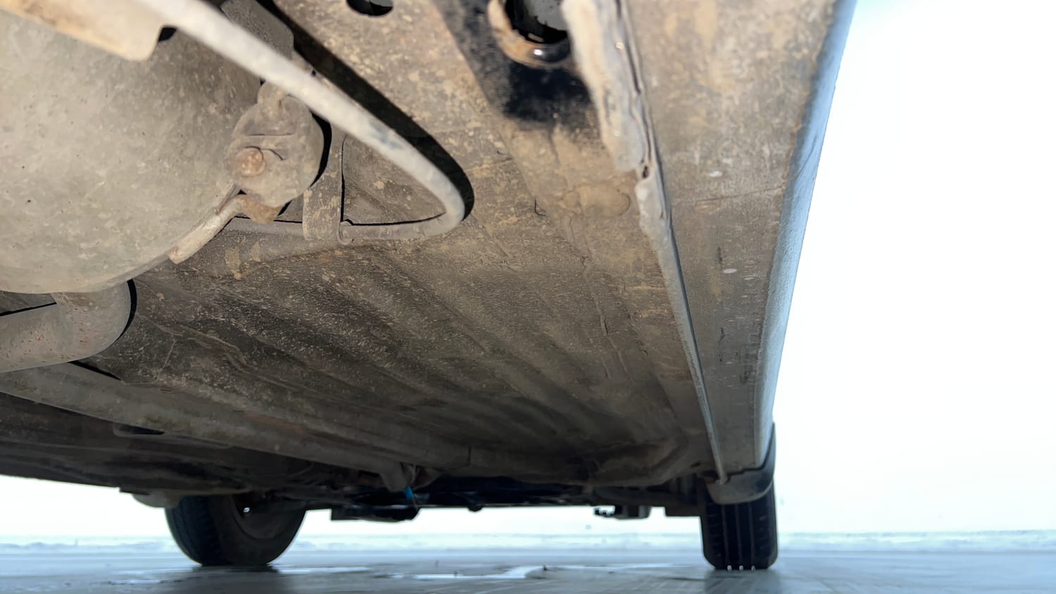 Used 2022 Honda Amaze VX CVT 1.2 Petrol Petrol Automatic extra REAR RIGHT UNDERBODY VIEW