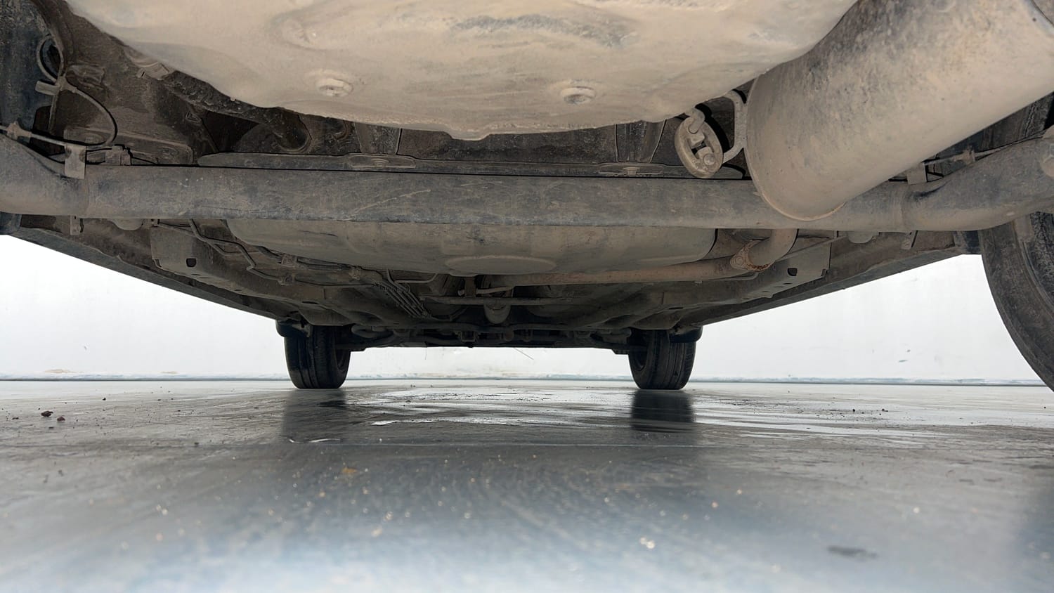 Used 2022 Tata Tigor XZ Plus CNG Cng Manual extra REAR UNDERBODY VIEW (TAKEN FROM REAR)