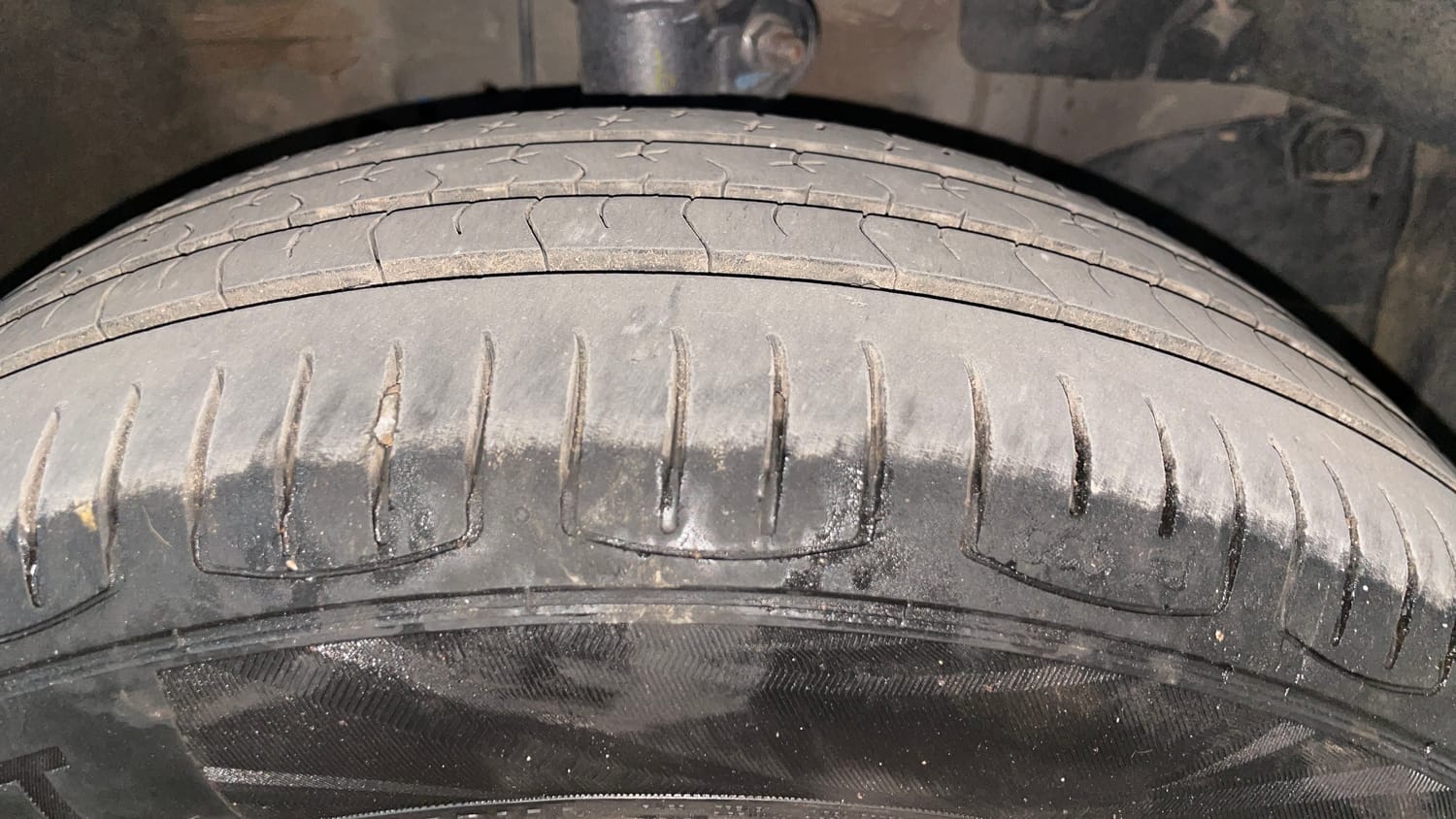 Used 2015 Honda Brio S MT Petrol Manual tyres RIGHT FRONT TYRE TREAD VIEW