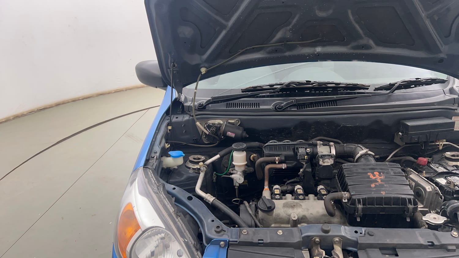 Used 2018 Maruti Suzuki Alto 800 VXi Petrol Manual engine ENGINE RIGHT SIDE HINGE & APRON VIEW