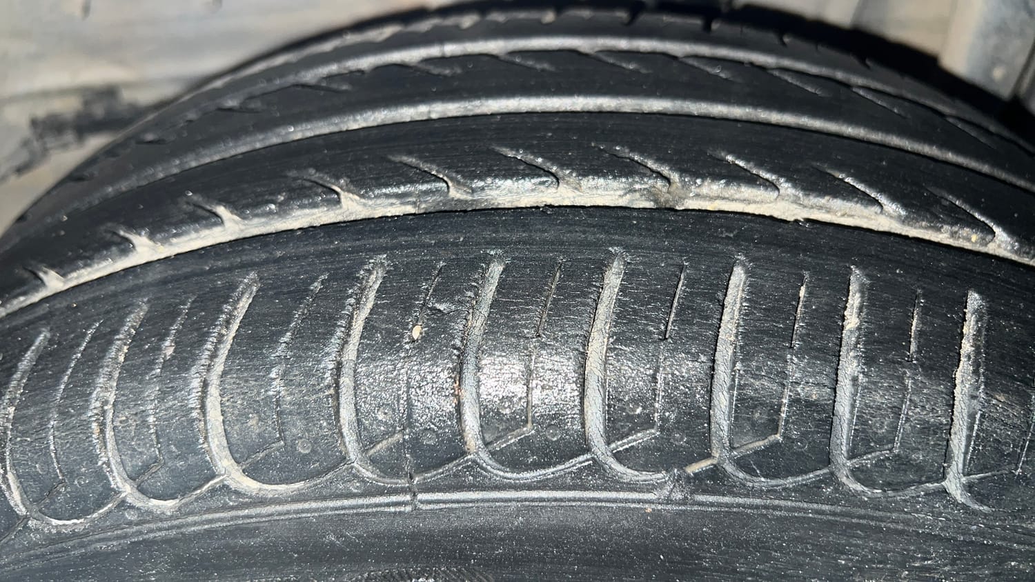 Used 2020 Tata Tiago Revotron XZA Petrol Automatic tyres LEFT REAR TYRE TREAD VIEW