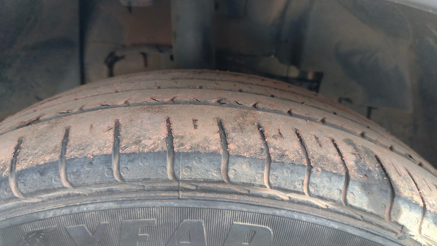 Used 2023 Tata Nexon XMA (S) Diesel Diesel Automatic tyres RIGHT FRONT TYRE TREAD VIEW
