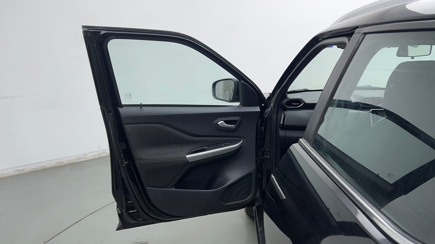 Used 2023 Nissan Magnite XV Premium Turbo CVT Petrol Automatic interior LEFT FRONT DOOR OPEN VIEW