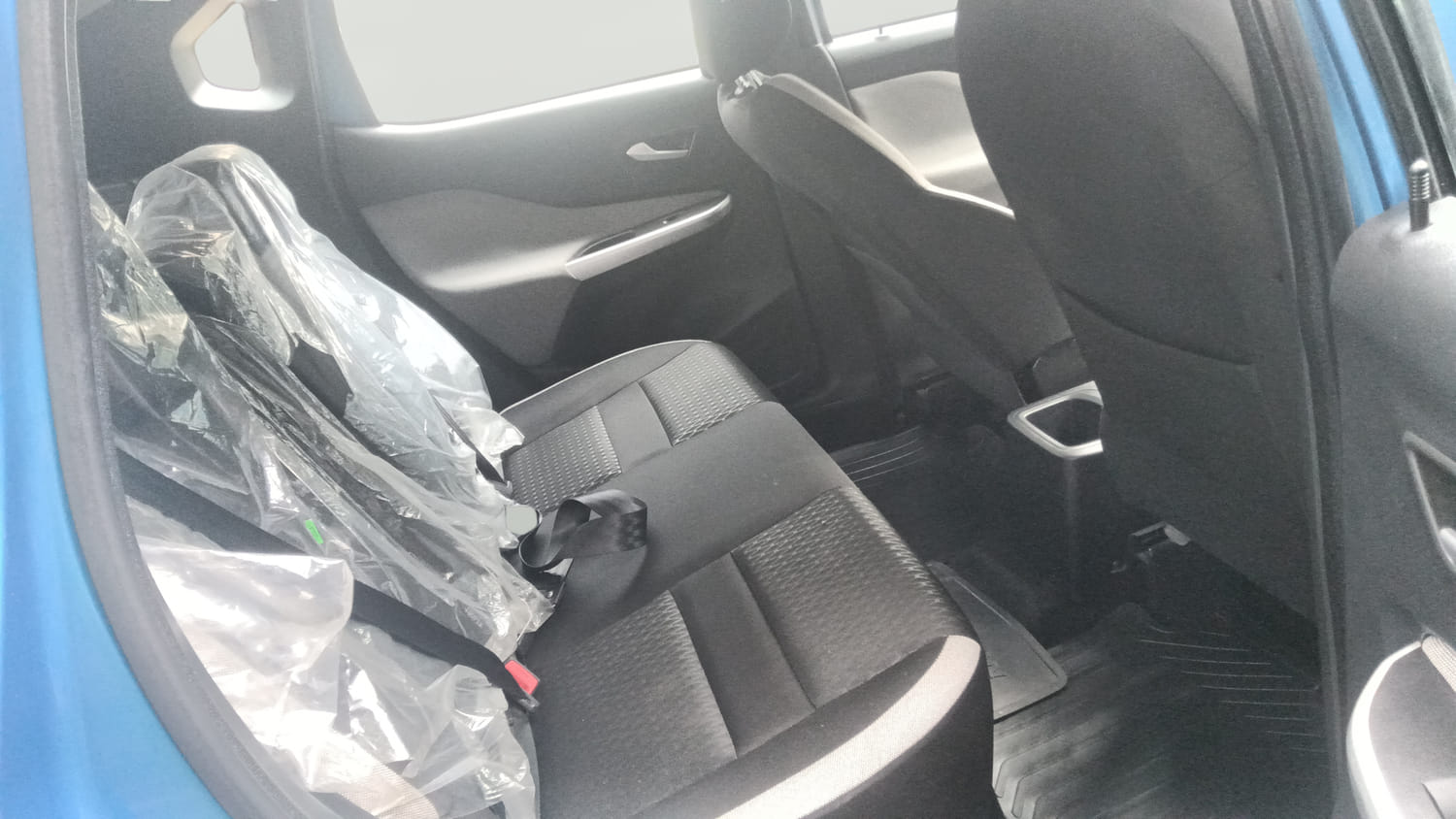 Used 2023 Nissan Magnite XV AMT Petrol Automatic interior RIGHT SIDE REAR DOOR CABIN VIEW
