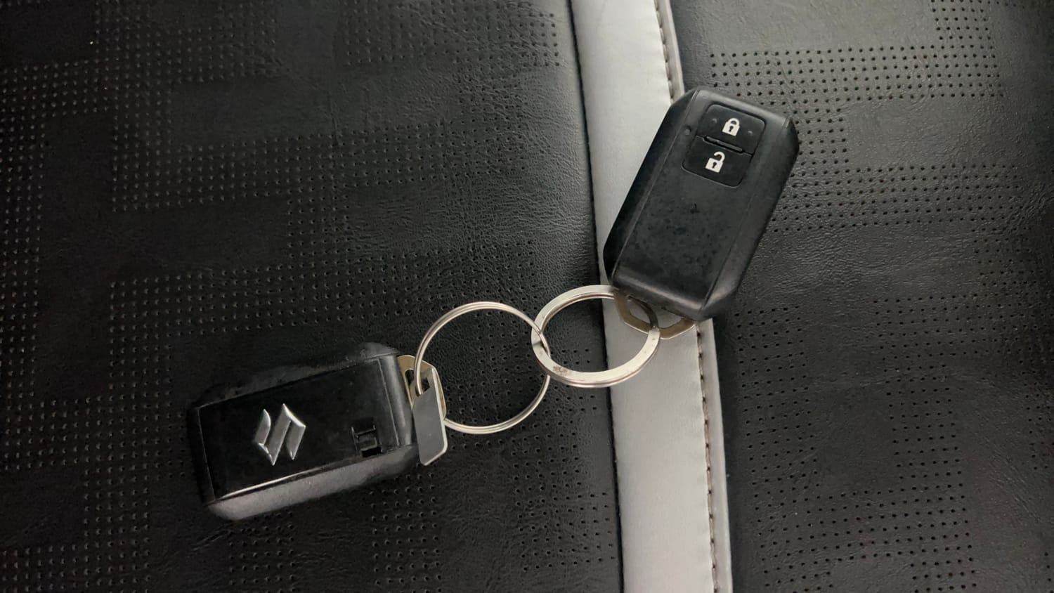 Used 2022 Maruti Suzuki XL6 Zeta AT Petrol Petrol Automatic extra CAR KEY VIEW
