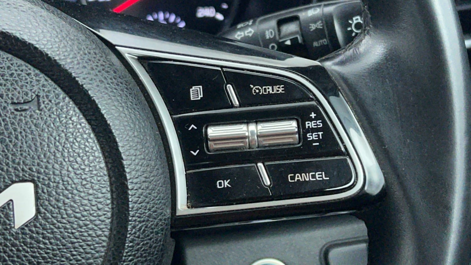 Used 2023 Kia Seltos HTX Plus 1.5 Diesel Diesel Manual top_features Cruise control