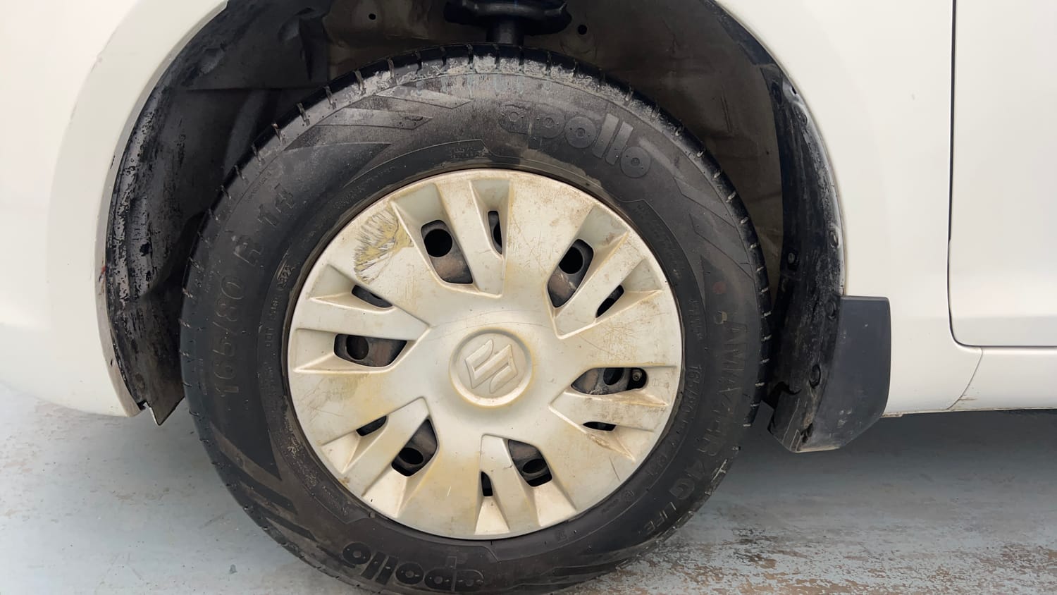 Used 2013 Maruti Suzuki Swift VXi Petrol Manual tyres LEFT FRONT TYRE RIM VIEW