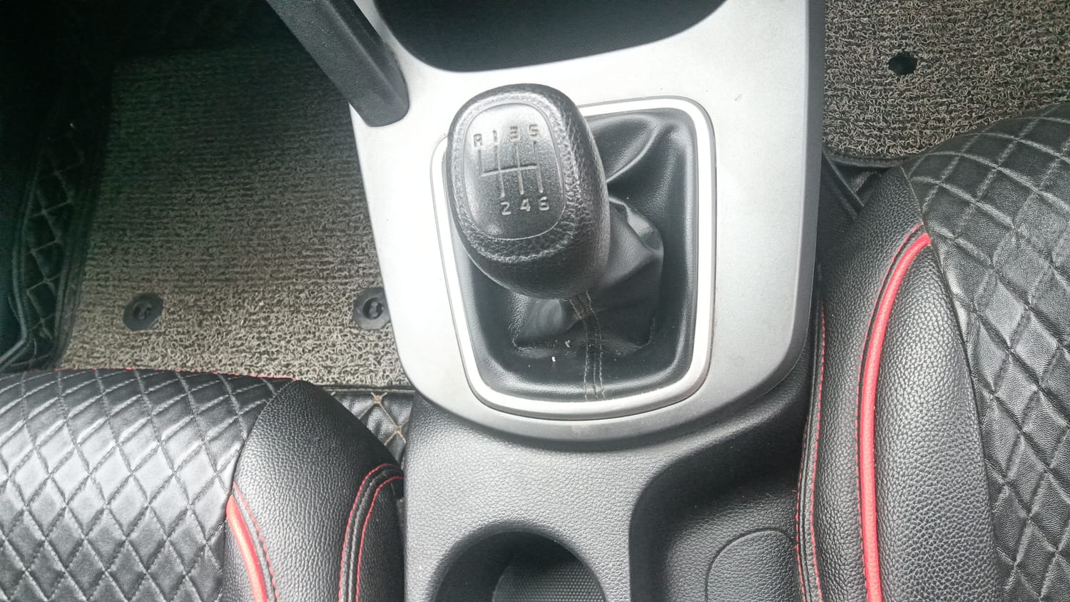 Used 2021 Kia Seltos HTK 1.5 Petrol Manual interior GEAR  KNOB VIEW