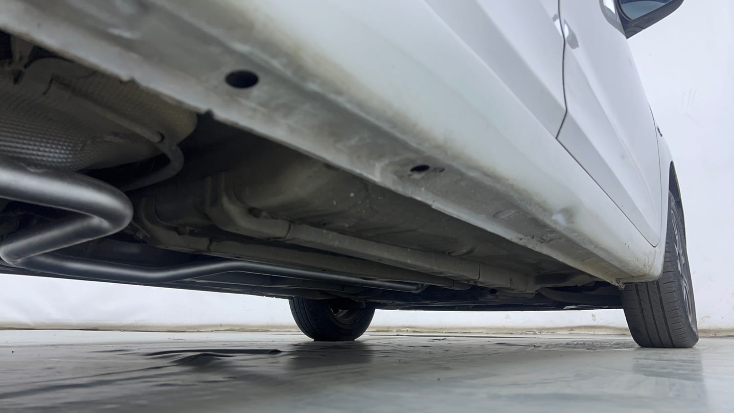 Used 2018 Hyundai Elite i20 Asta 1.2 AT Petrol Automatic extra REAR RIGHT UNDERBODY VIEW
