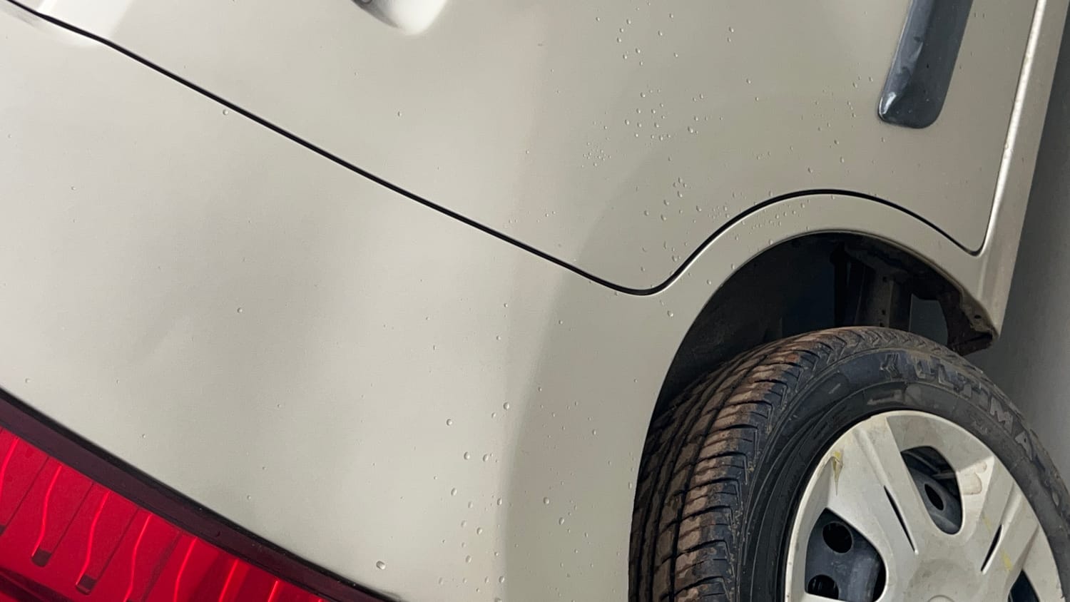 Used 2013 Maruti Suzuki Wagon R VXI Petrol Manual dents MINOR DENT
