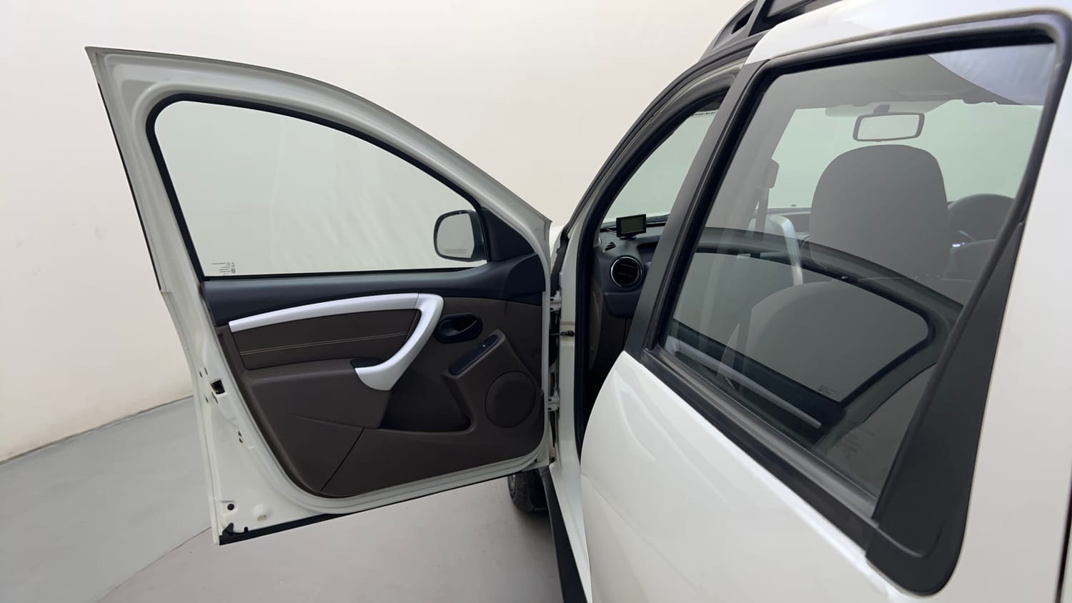 Used 2016 Renault Duster 110 PS RXL 4X2 MT Diesel Manual interior LEFT FRONT DOOR OPEN VIEW
