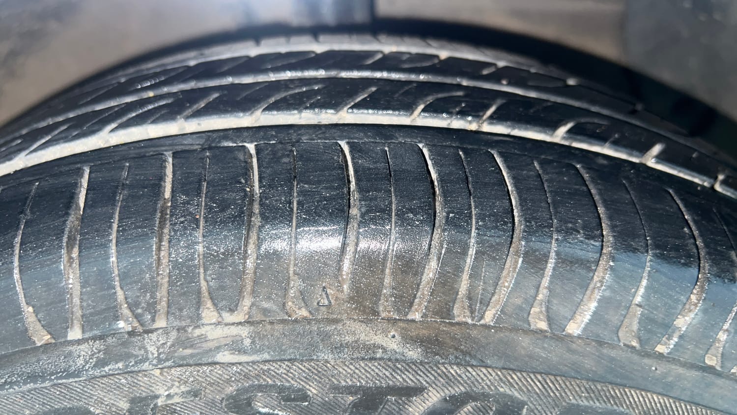 Used 2014 Hyundai Xcent S 1.2 Petrol Manual tyres RIGHT FRONT TYRE TREAD VIEW