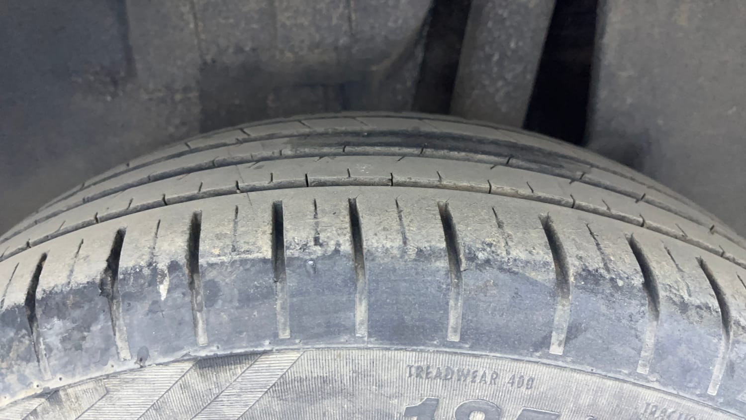 Used 2020 Maruti Suzuki Swift ZXi AMT Petrol Automatic tyres LEFT REAR TYRE TREAD VIEW