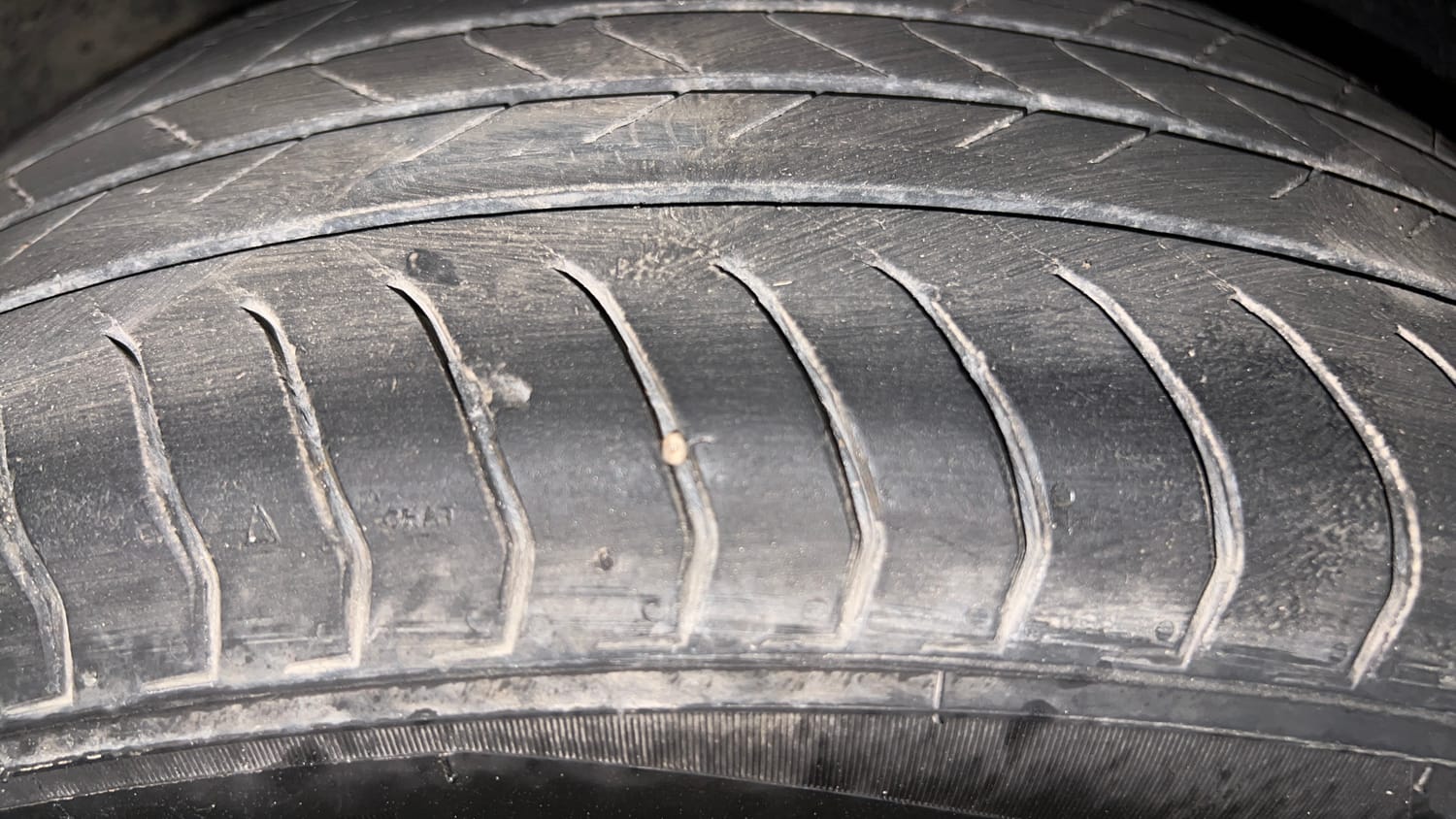 Used 2022 Volkswagen Taigun Topline 1.0 TSI MT Petrol Manual tyres LEFT FRONT TYRE TREAD VIEW