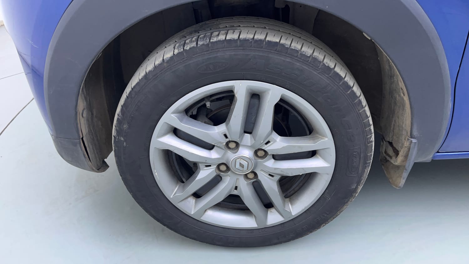 Used 2020 Renault Triber RXZ Petrol Manual tyres LEFT FRONT TYRE RIM VIEW