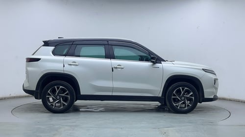 Used 2024 Toyota Urban Cruiser Hyryder V Hybrid Dual Tone Hybrid Automatic exterior RIGHT SIDE VIEW