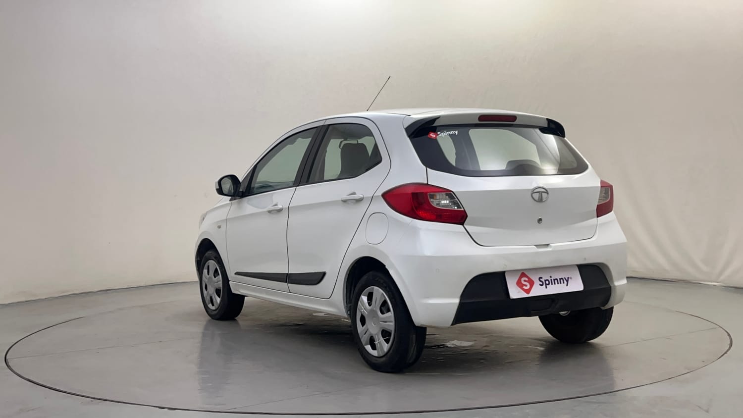 Used 2016 Tata Tiago Revotron XT Petrol Manual exterior LEFT REAR CORNER VIEW