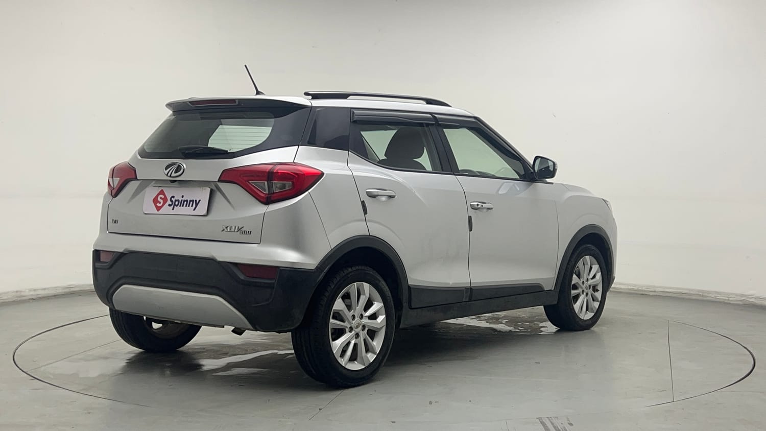 Used 2022 Mahindra XUV 300 W8 1.5 Diesel Diesel Manual exterior RIGHT REAR CORNER VIEW