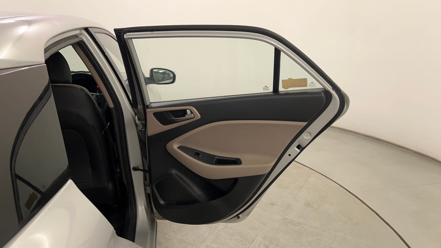 Used 2017 Hyundai Elite i20 Sportz 1.2 Petrol Manual interior RIGHT REAR DOOR OPEN VIEW