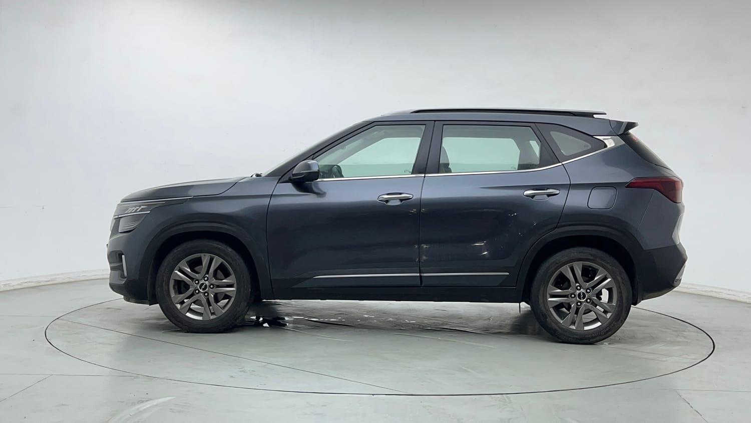 Used 2022 Kia Seltos HTX Plus 1.5 Diesel Diesel Manual exterior LEFT SIDE VIEW