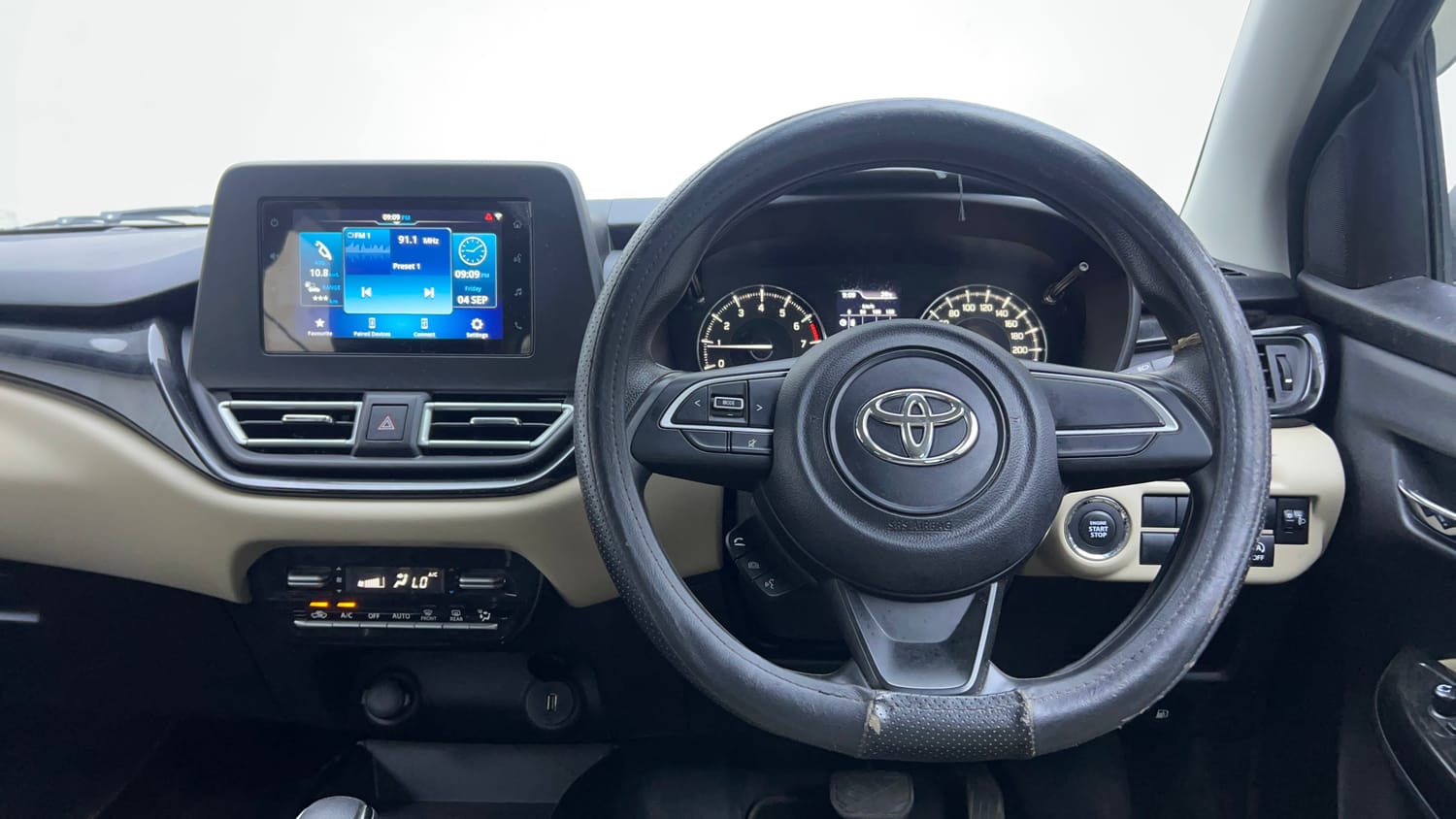 Used 2024 Toyota Glanza G AMT Petrol Automatic interior STEERING VIEW