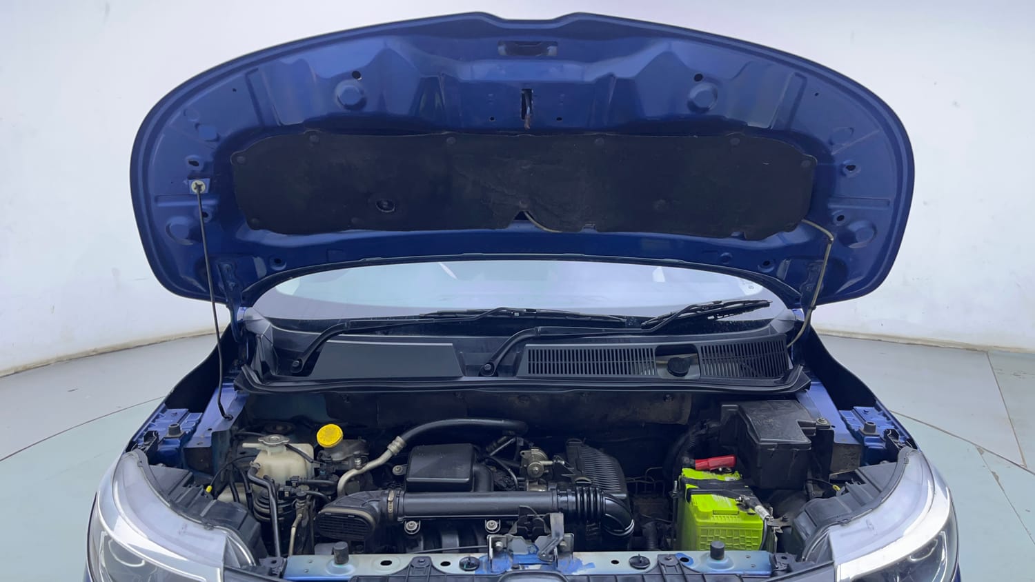 Used 2020 Renault Triber RXZ Petrol Manual engine ENGINE & BONNET OPEN FRONT VIEW