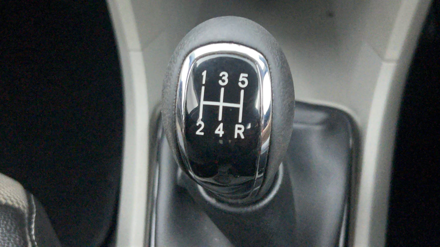 Used 2019 Tata Tiago Revotron XZ Plus Petrol Manual interior GEAR  KNOB VIEW