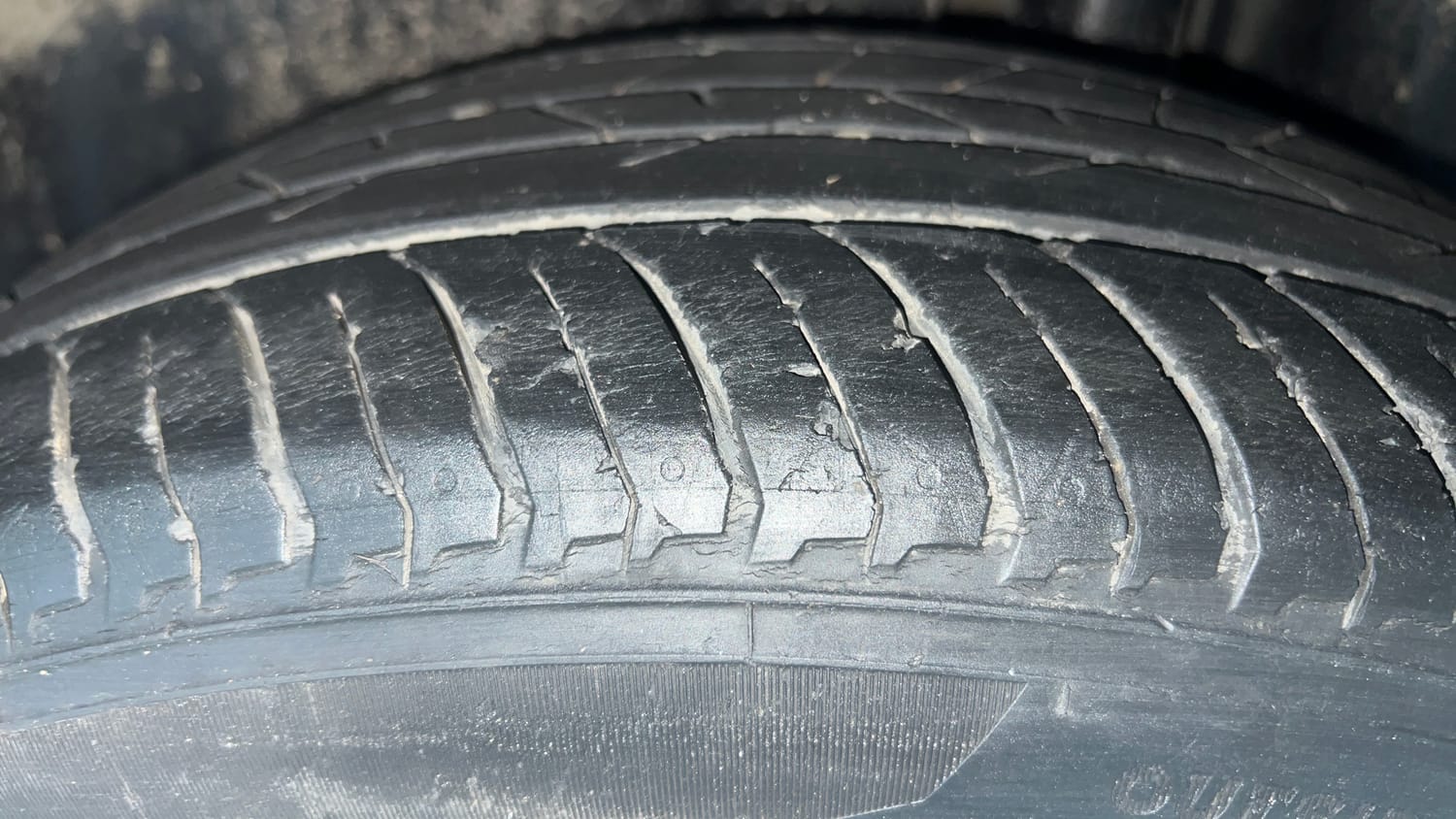 Used 2018 Maruti Suzuki Ciaz Alpha Hybrid 1.5 Petrol Manual tyres LEFT REAR TYRE TREAD VIEW